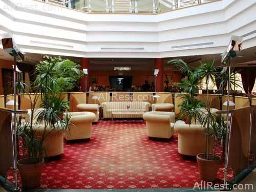 Al Mafraq Hotel 4